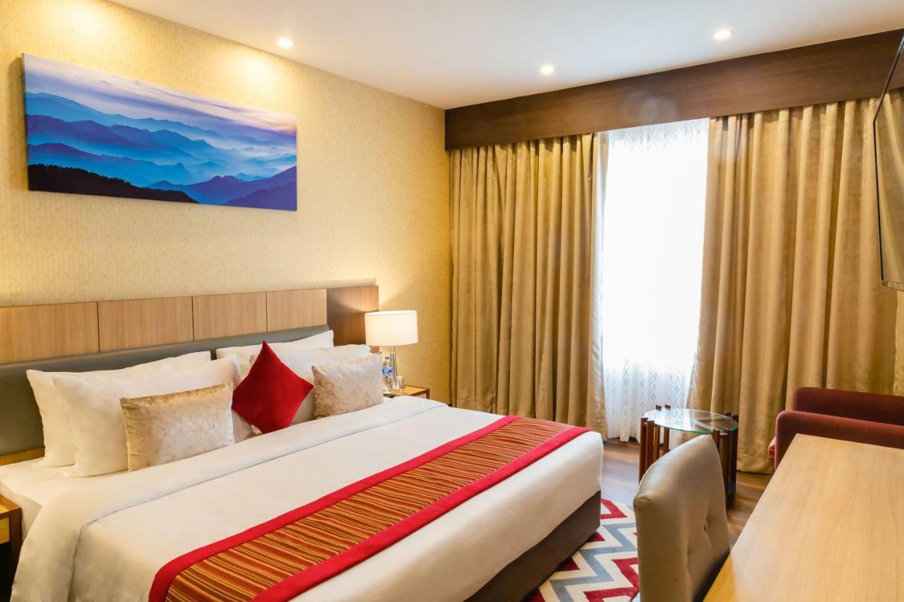 Vivanta Chitwan Bharatpur ภารัตปูร์ ภายนอก รูปภาพ