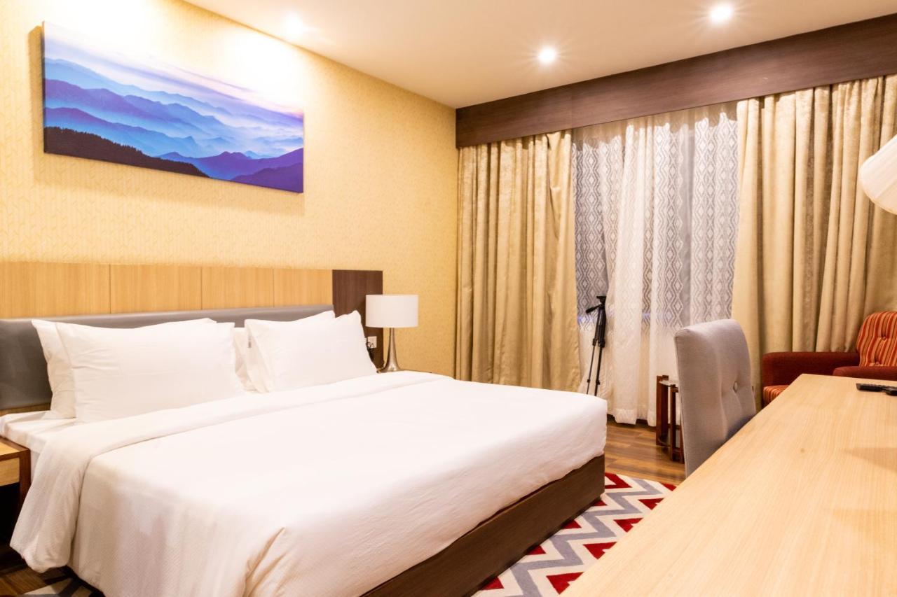 Vivanta Chitwan Bharatpur ภารัตปูร์ ภายนอก รูปภาพ